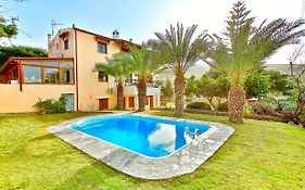 Villa Karteros